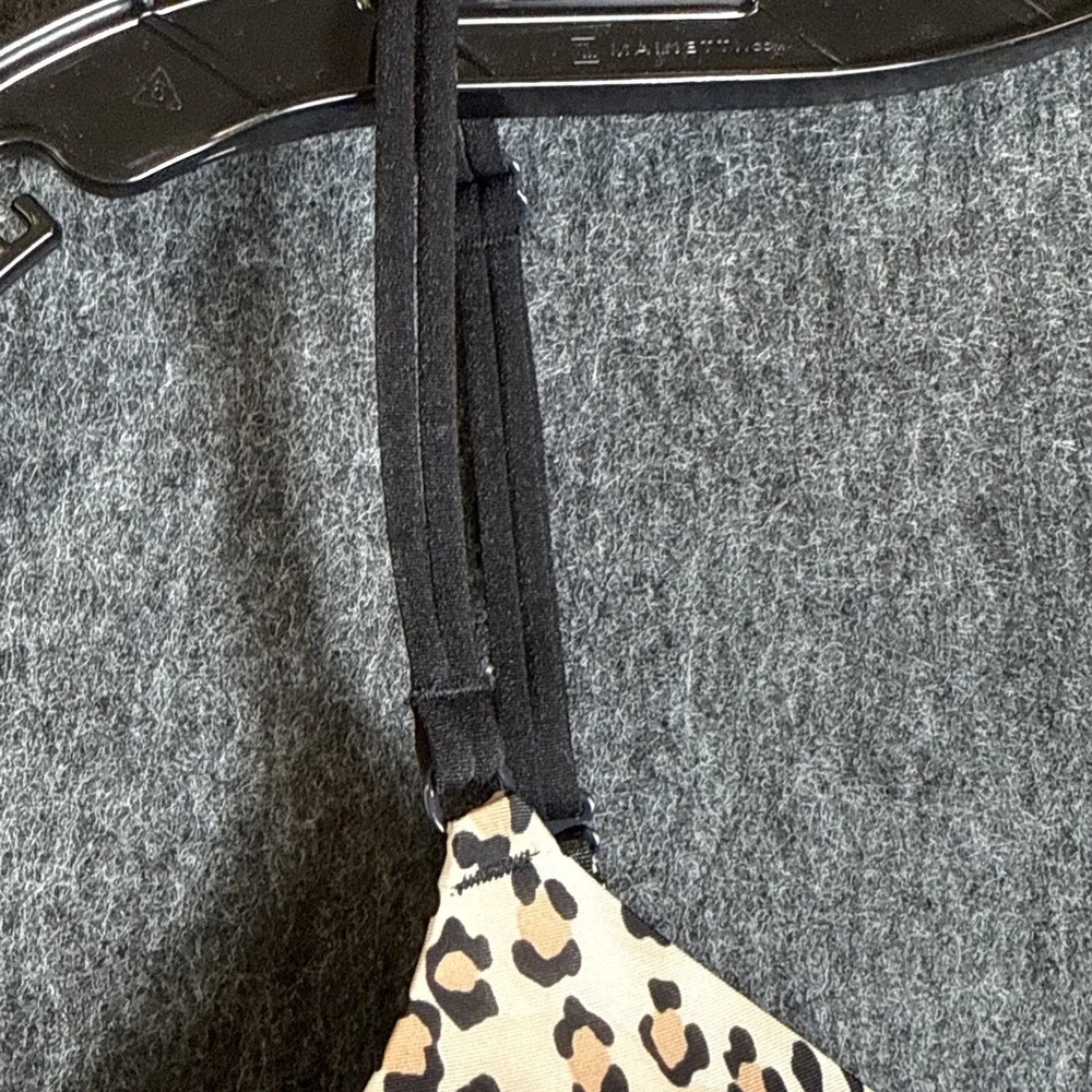 Victoria's Secret‎ No Wire Multiway Bra Size 36B Leopard Print Beige